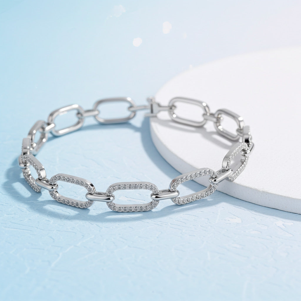 The Astrid - Pavé Open Oval Link Diamond Bracelet