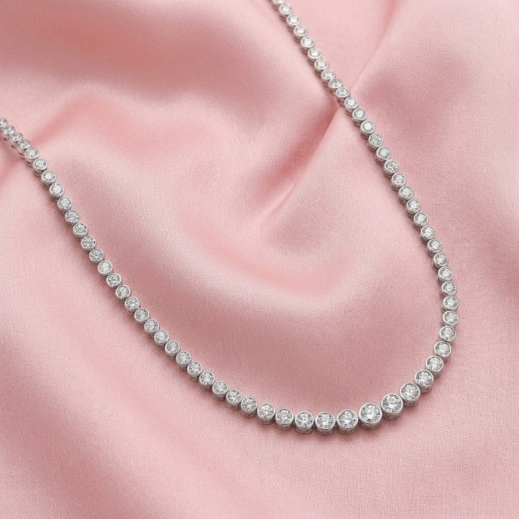 Sigrún’s Embrace – Graduated Diamond Bezel Necklace