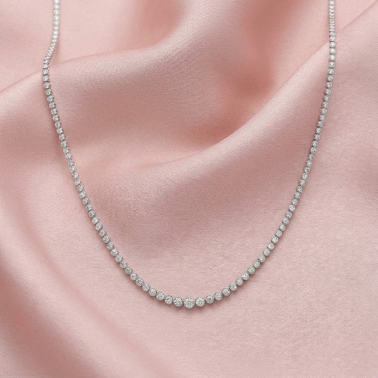 Sigrún’s Embrace – Graduated Diamond Bezel Necklace